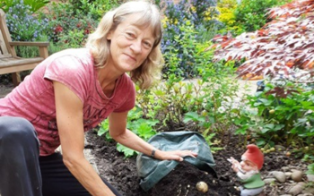 Charity Garden Volunteer